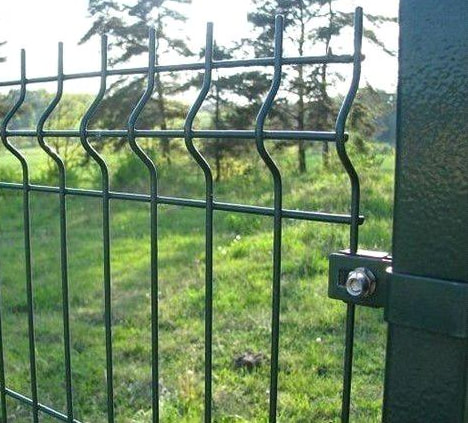 Segmentinės tvoros tvirtinimas